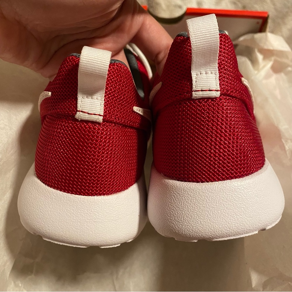 Nike Rosh One GS Size 6Y - Picture 4 of 5